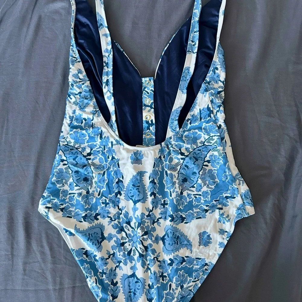 Sezane and YSE Partir avec toi Blue Floral One Piece Swimsuit 8-12 US/ 38Eur - Picture 4 of 11